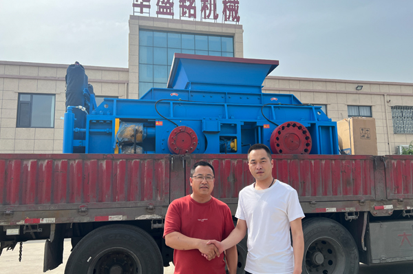 河(he)南(nan)客戶(hu)試機(ji)后決定(ding)投産(chan)液壓(ya)對(dui)輥(gun)機
