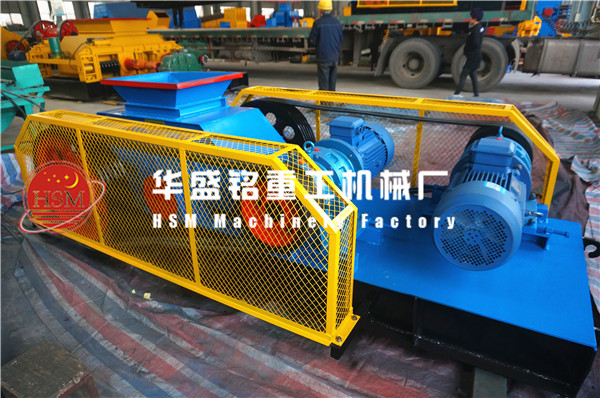 對輥式(shi)破(po)碎機圖片(pian)