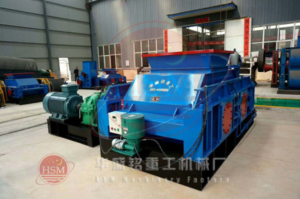 對(dui)輥破(po)碎(sui)機(ji)圖片(pian)
